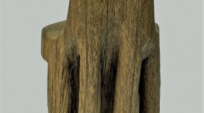 33. Small chair. Oak. h 45.